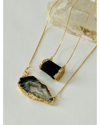 Scapular Necklace with Black Tourmaline and Natural Geode – Protection and Elegance