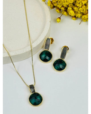 Round Necklace and Earring Set with Emerald – Gold Plated Semi-Jewelry